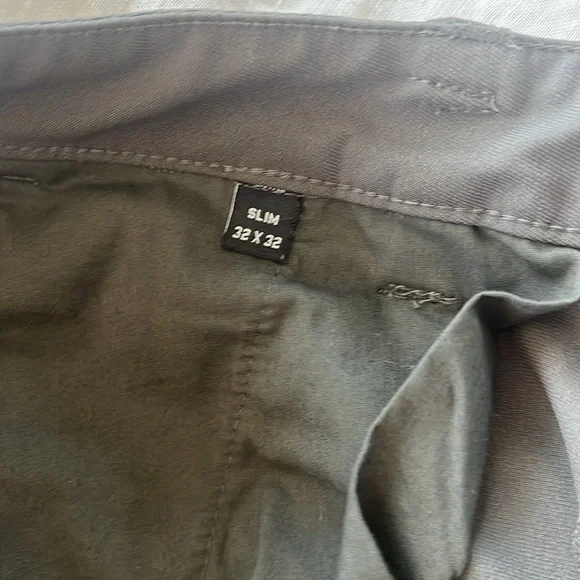 2 pairs of Men’s Cuts pants - Picture 7 of 10